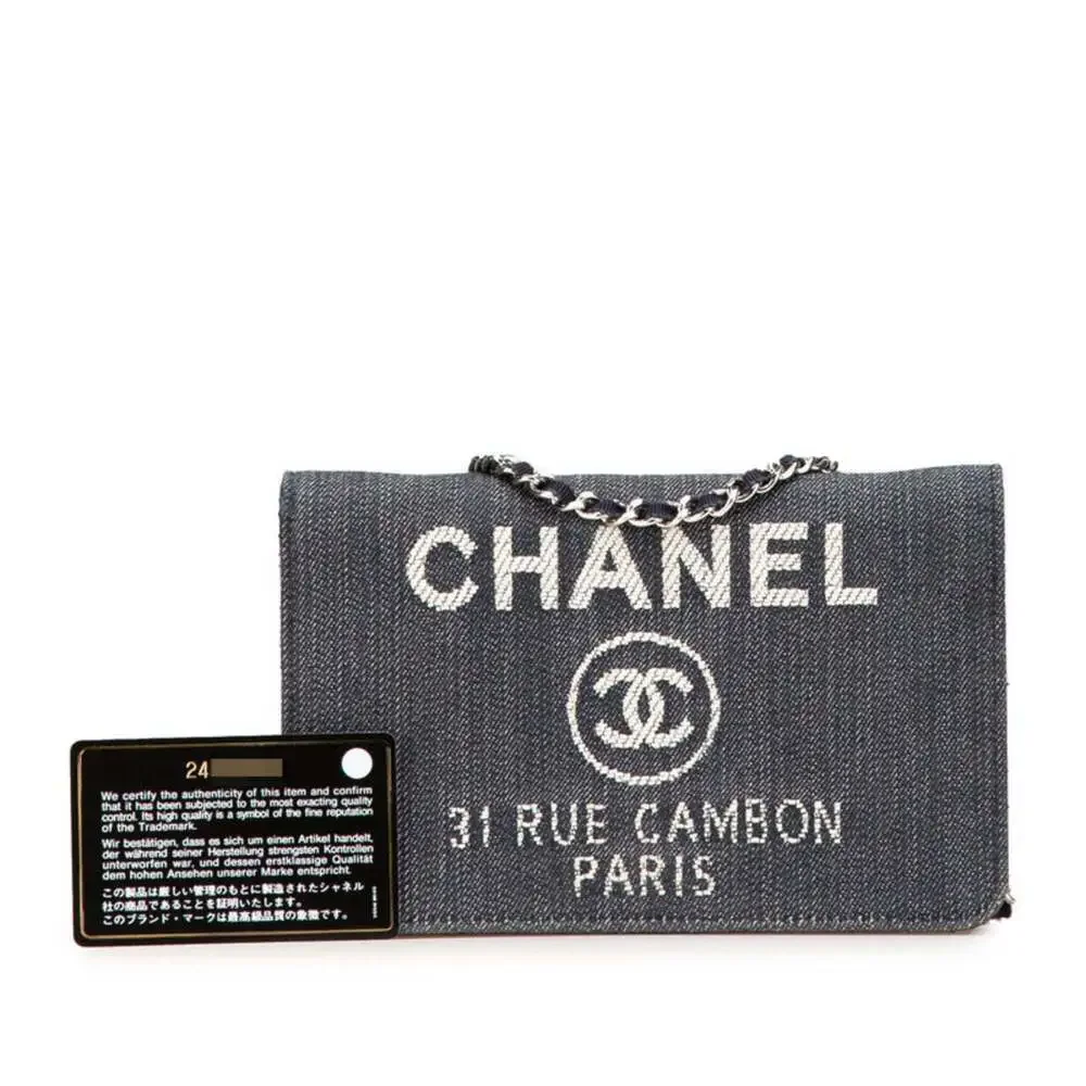 CHANEL Authentic White Leather Deauville Wallet